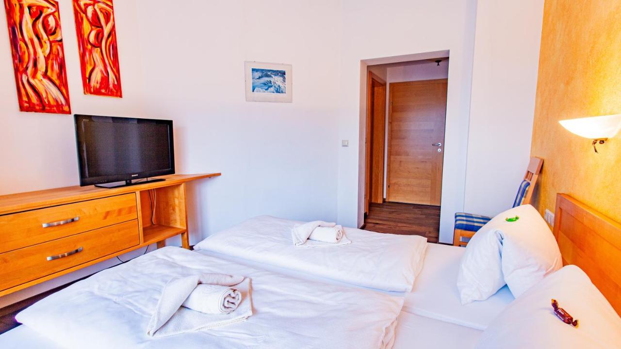 Gaestehaus Hartweger Bagian luar foto